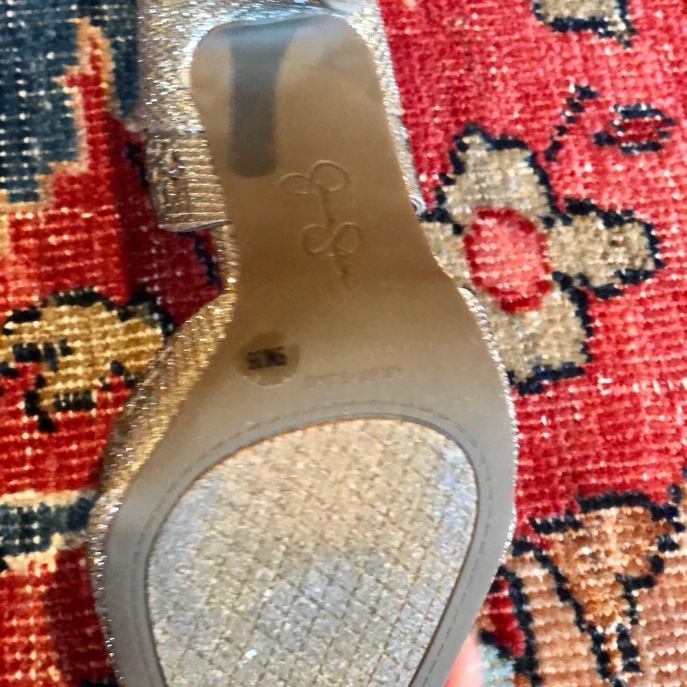 Jessica Simpson gold metallic heels size 5.5